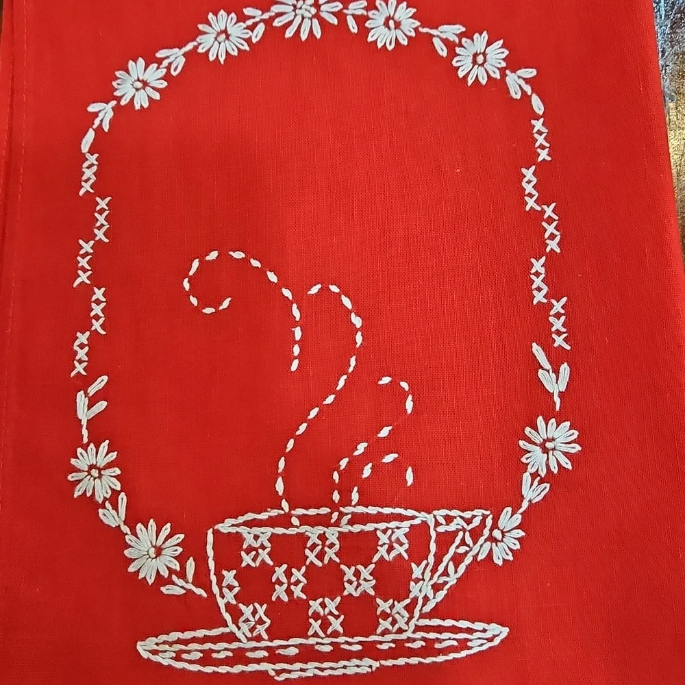 RED WHITE TEACUP HAND EMBROIDERED VINTAGE TEA‎ TOWELS SET 2